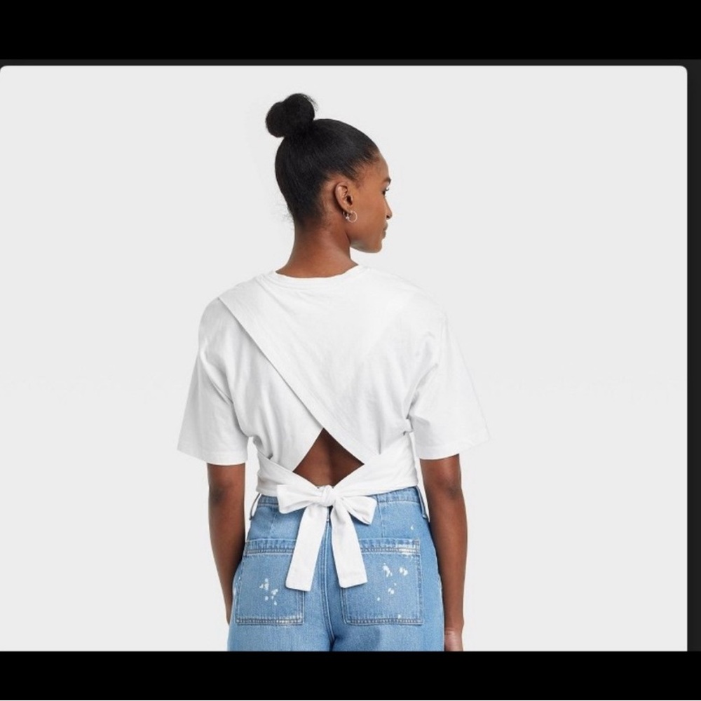 💜BOGO NWOT Tie-Back Women’s Top